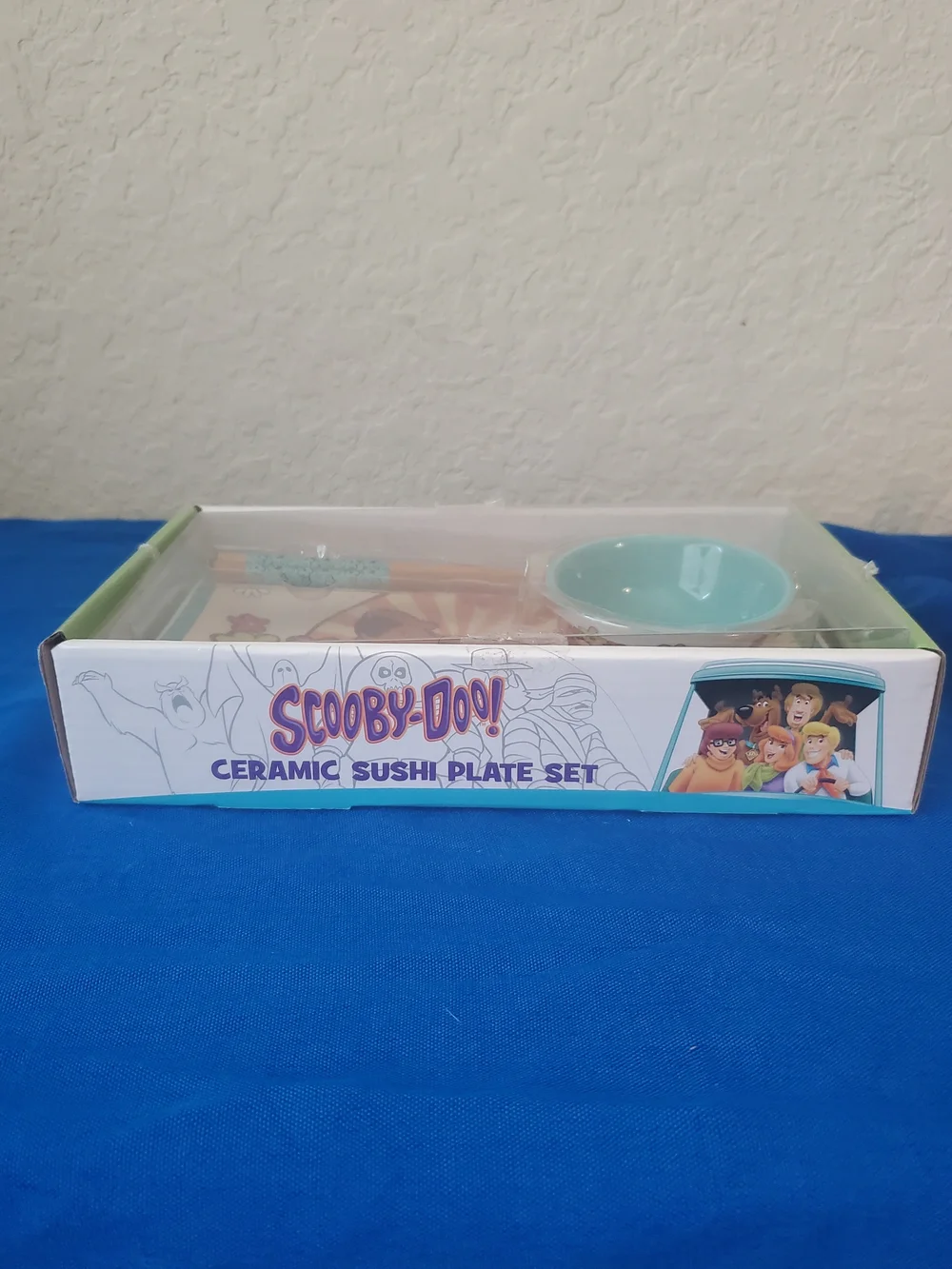 Scooby-Doo Ceramic Sushi Plate Set Silver Buffalo Retro Flower Chopsticks New
